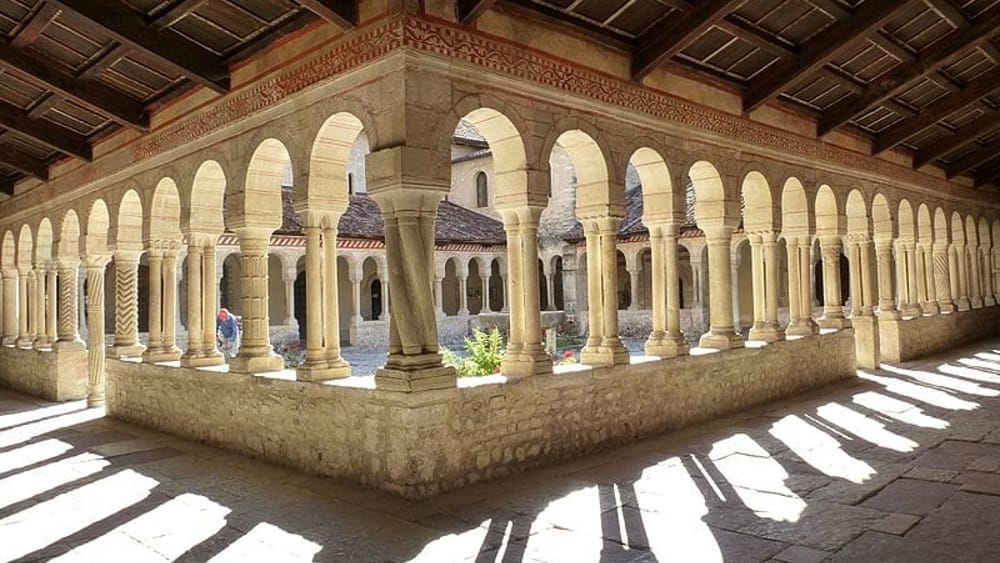 800px-Abbazia_di_Follina_Kreuzgang_FoNo-2.jpg