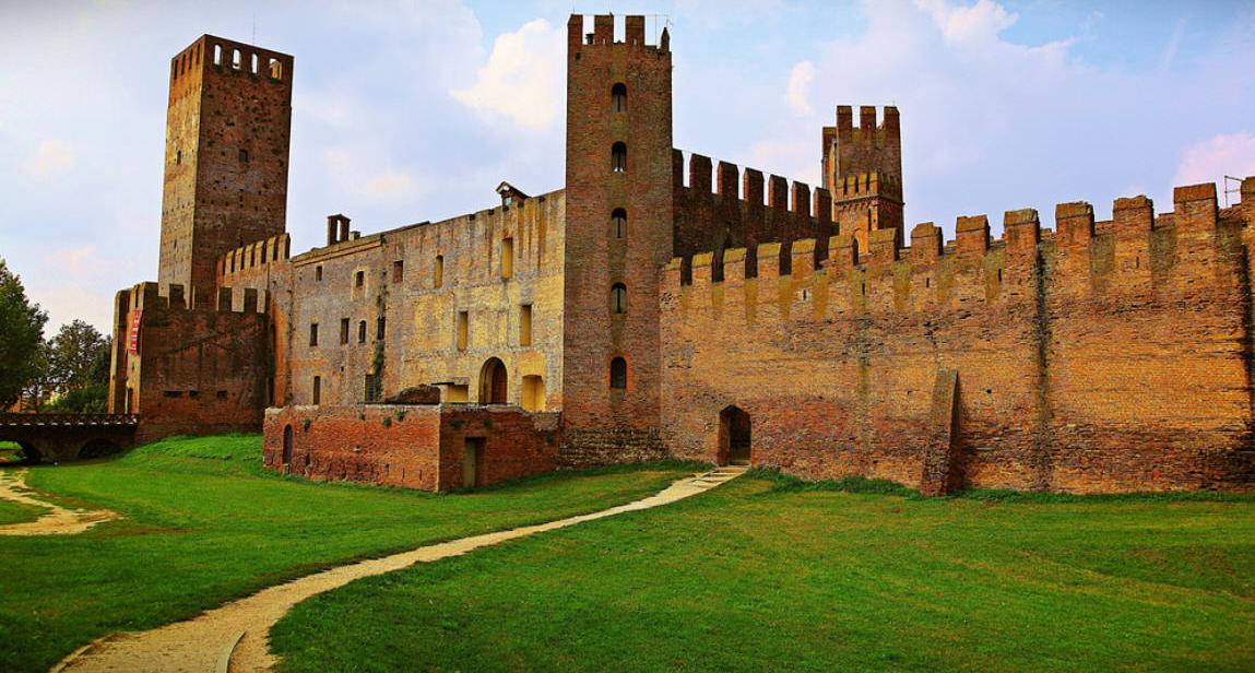 Castello-di-San-Zeno-a-Montagnana-1.jpg