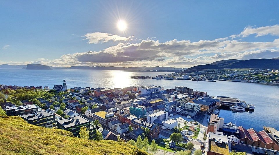 beatiful-view-over-hammerfest.jpg